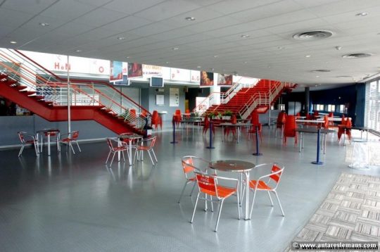 hall bar salle intérieur Antarès Le Mans